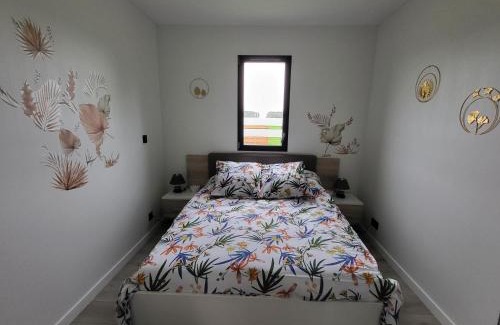 Saint-Michel-de-Chavaignes House | NATIBOXflo