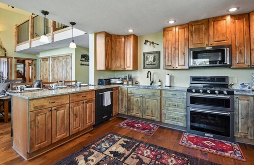 Tollgate Canyon House | Native Retreat Cabin