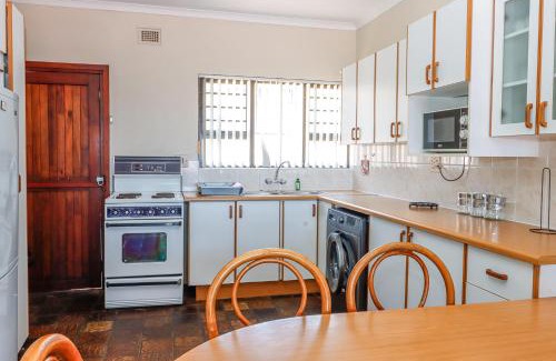 Manaba Beach Apartment | Natspat 14