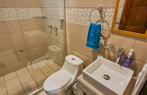 Cocles Cabin | Natural, Relax, Safe & Private 5 Min from th beach