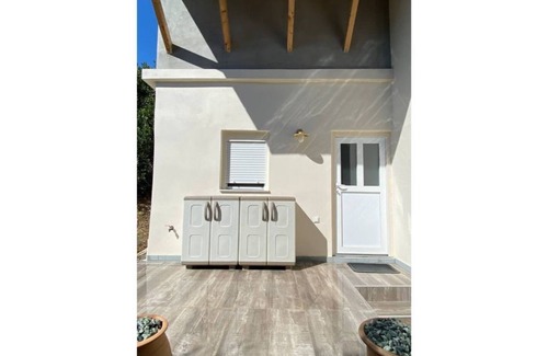 Mesolongi House | Natural Retreat Shelter #Unoblu®