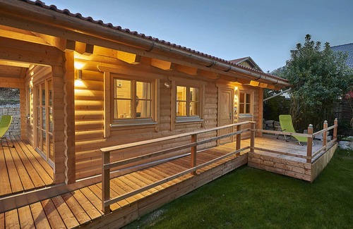 Hartmannsreut Ski Chalet | Naturally secure - romantic wooden chalet with comfort & charm