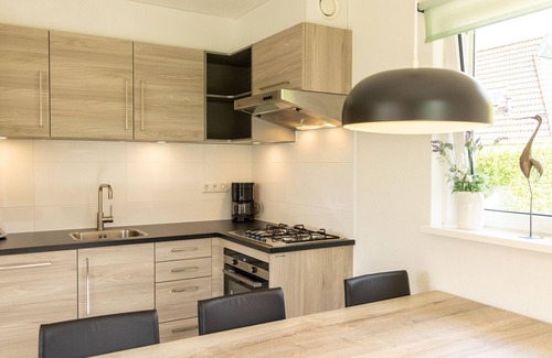 Eernewoude House | Nature Bungalow with Two Baths