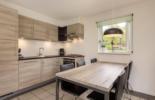 Eernewoude House | Nature Bungalow with Two Baths