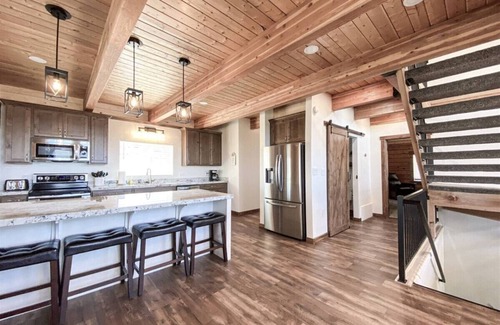 Sweetwater House | Nature Calls- New home, hot tub & Ideal Beach Pass