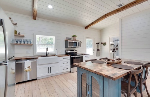 Millen Cottage | Nature-Centric Retreat! Newly Built Millen Cottage