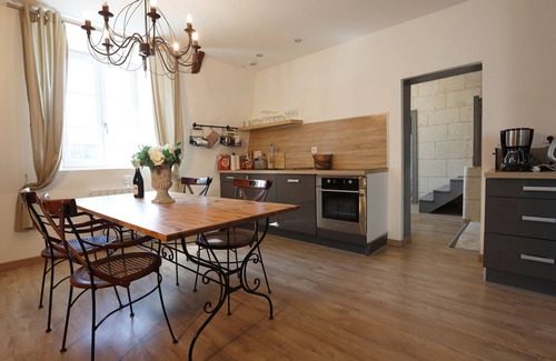 Chinon Apartment | Nature & Chateaux, Gite "Chenonceau"