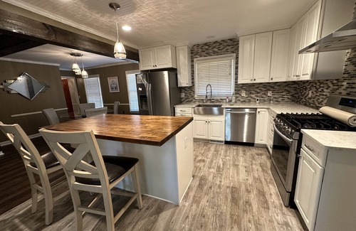 Gainesville House | Nature Escape Getaway Near Lake