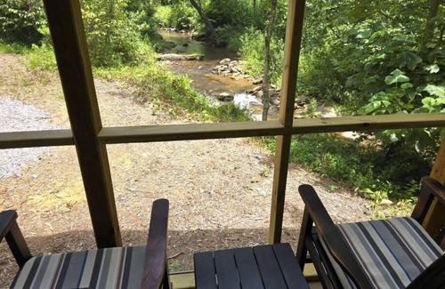 Purlear Cabin | Nature escape, Hot Shower/Cool Tub, WIFI, Peaceful