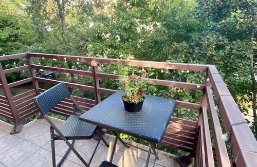 La Source Apartment | Nature in Parisnn