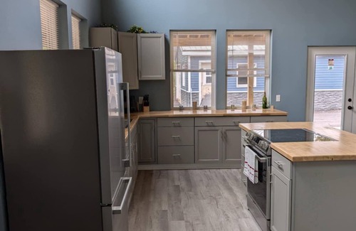 Naples House | Nature Lover’s Hideaway: Family and Pet-Friendly Retreat in the Heart of Naples