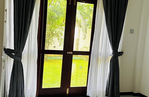 Hikkaduwa Apartment | Nature Meets Comfort – 2BR Modern Stay Near Hikkaduwa Shores