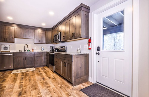 Manitowish Waters Cabin | Nature retreat & cabin on snowmobile trails with firepit - dogs ok