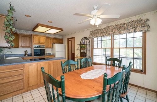 Bonne Terre House | NATURE RETREAT `100 Acres Private Property`