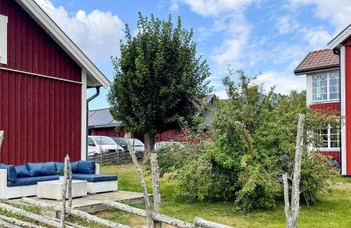 Berga House | Nature Retreat on Farm in Berga