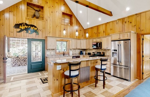 Franklin House | Nature's Edge | House in Franklin with a wood stove & mountain views