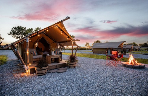 Cassville RV Rental | Nature's Summer Retreat near Roaring River Park