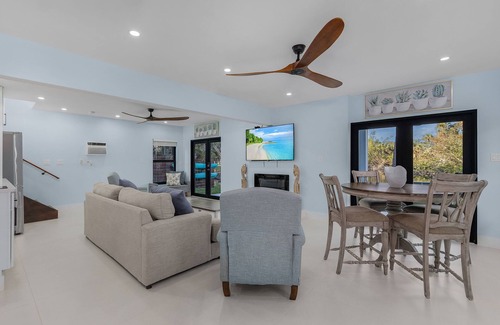 Fort Myers Beach House | Nature View Island Manor