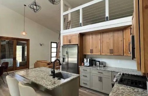 Tracy City House | Natures Hideaway.2 Bedroom Plus Loft next to Lake
