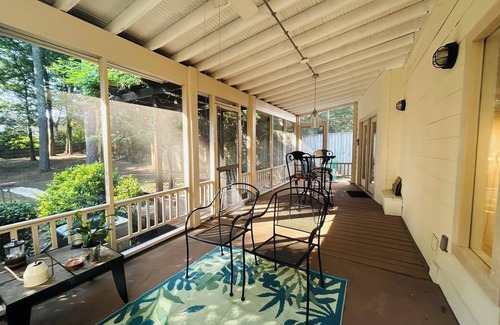 Buckhead House | Nature’s paradise in Metro Atlanta: 3-bedroom house in Brookhaven/Buckhead