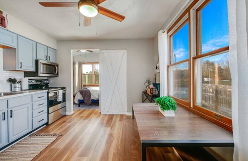 Canal Fulton House | Nature’s Retreat! Modern Comfort in a Serene Setting!