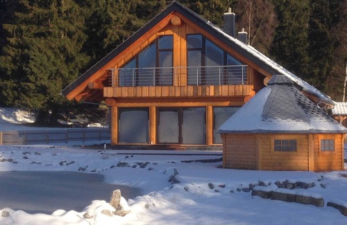 Tanne House | Naturstammhaus 112 qm - Naturstammhäuser Zum Brockenbäcker