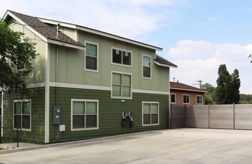 Southside House | NAU / Downtown Steps Away Perfect for Longer stays