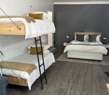 Bloemfontein House | Naude Guest House