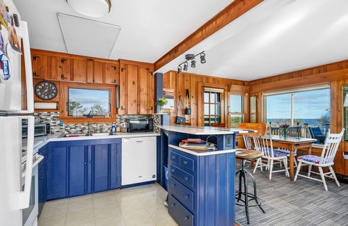 Eastham Cottage | Nauset Light Beach 2BD Retreat-Gorgeous Ocean Views