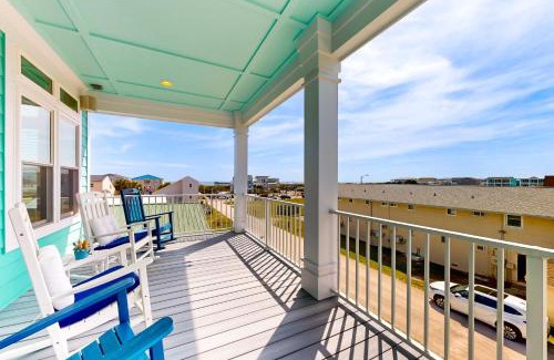 Sunset Beach House | Nauti Turtle