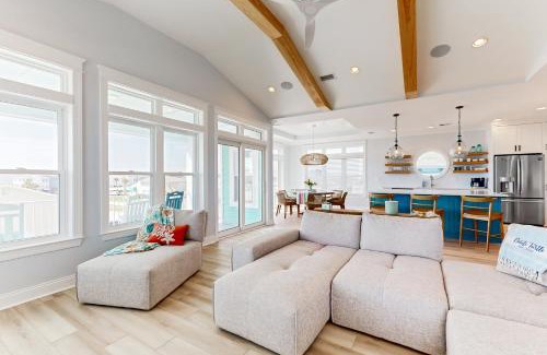 Sunset Beach House | Nauti Turtle