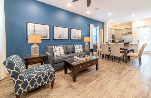 West Kissimmee Cottage | Nautical Cottage with Private Hot Tub near Disney with Margaritaville Resort &.
