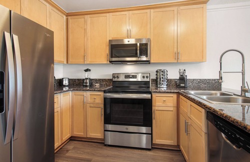 Silver Strand Apartment | Nautical Nest - Walkable Waterfront Stay