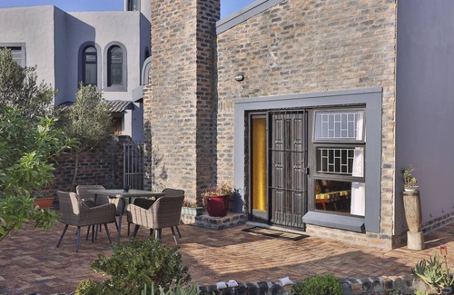 Hermanus Apartment | Nautical @ Salt Shore Studios, luxury mountain facing studio apartment