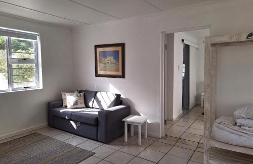 L'Agulhas House | Nautilus Flat