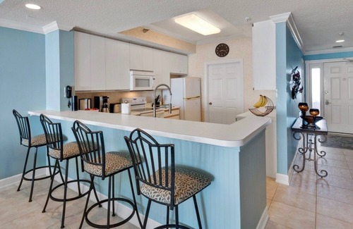 Navarre Beach Condo | Navarre Regency 808: Life is Just Better with Beach Daze & Ocean Waves
