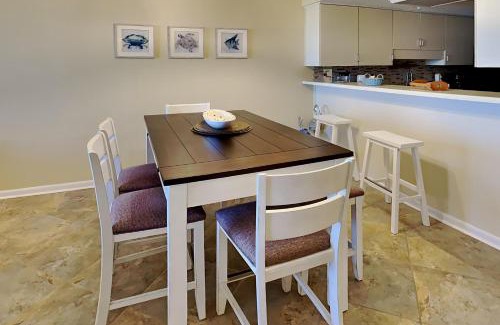Navarre Beach Apartment | Navarre Towers #303