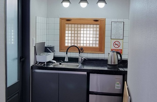 Hampyeong House | Navillera Hanok Pension