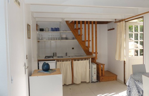 Crozon Apartment | ndependent apartment - expectionnal sea view - swimming pool - 4 persons