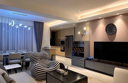 Westlands Apartment | nDesigner 3-Bedroom with Gym, Workspace & fans in Leafy Westlands GTC,KMNTS