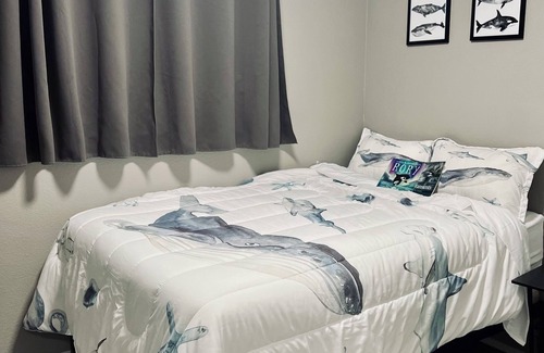Abbott Loop House | Dog friendly stay in south Anchorage
