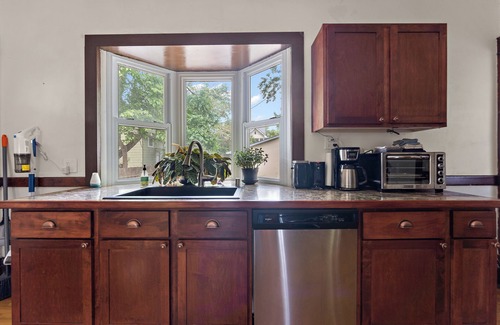 Northeast Minneapolis Arts District House | NE Arts/BrewHouse; Amazing location, hot-tub, pool table, local art