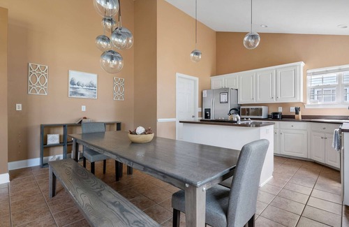 North Charleston House | Near Airport-20 Min to Downtown- Chucktown Retreat