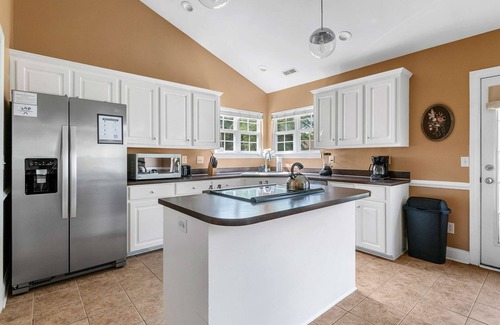 North Charleston House | Near Airport-20 Min to Downtown- Chucktown Retreat