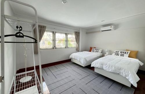 Suan Luang Hotel | Near Airport 2nd room for 2,8K & 3rd for 1,8K & 4th only 300B INBOX!