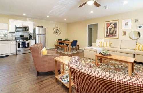 Jefferson House | Near Alamo & San Pedro Springs-Woodland Wanderlust