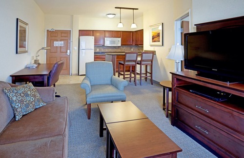 South Side Condo | Near Area Beaches | Free Breakfast!
