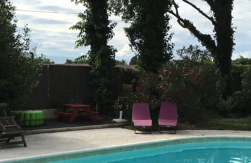 Sorgues Apartment | Near Avignon beautiful apartment in house, private terrace, swimming pool (5x10)