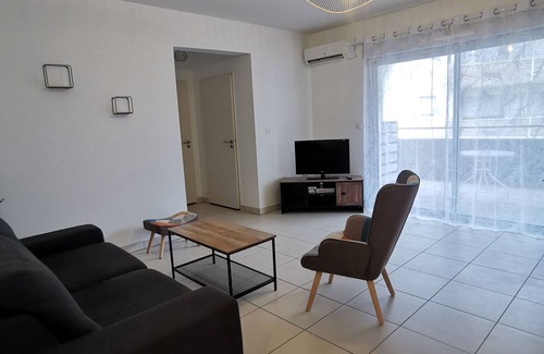 Vedene Apartment | Near Avignon, T3 apartment with large terraces.