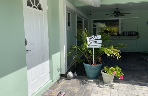 Seminole Apartment | Near Beach, Pool, Paradise Awaits, Adult Only “The West Wing”